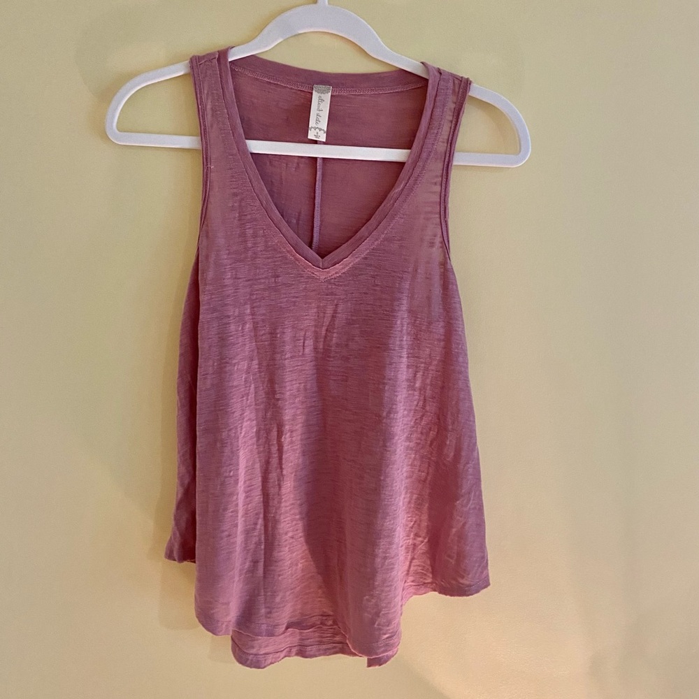 Altar'd State V-neck Tank Top Color Pink‎ Size Small